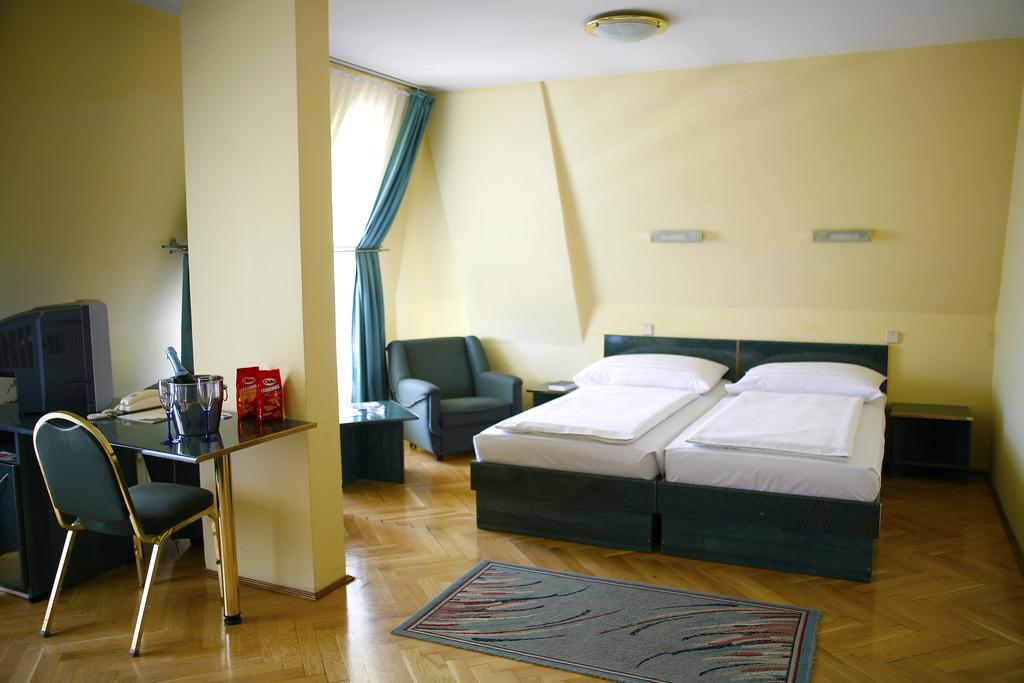 Image #13 - Hotel Bara - Budapest